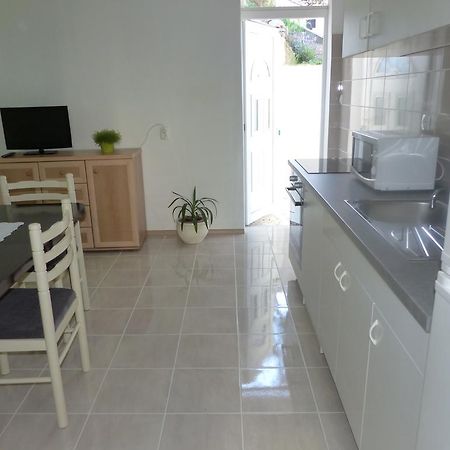 Apartments Smiljana Оміш Екстер'єр фото