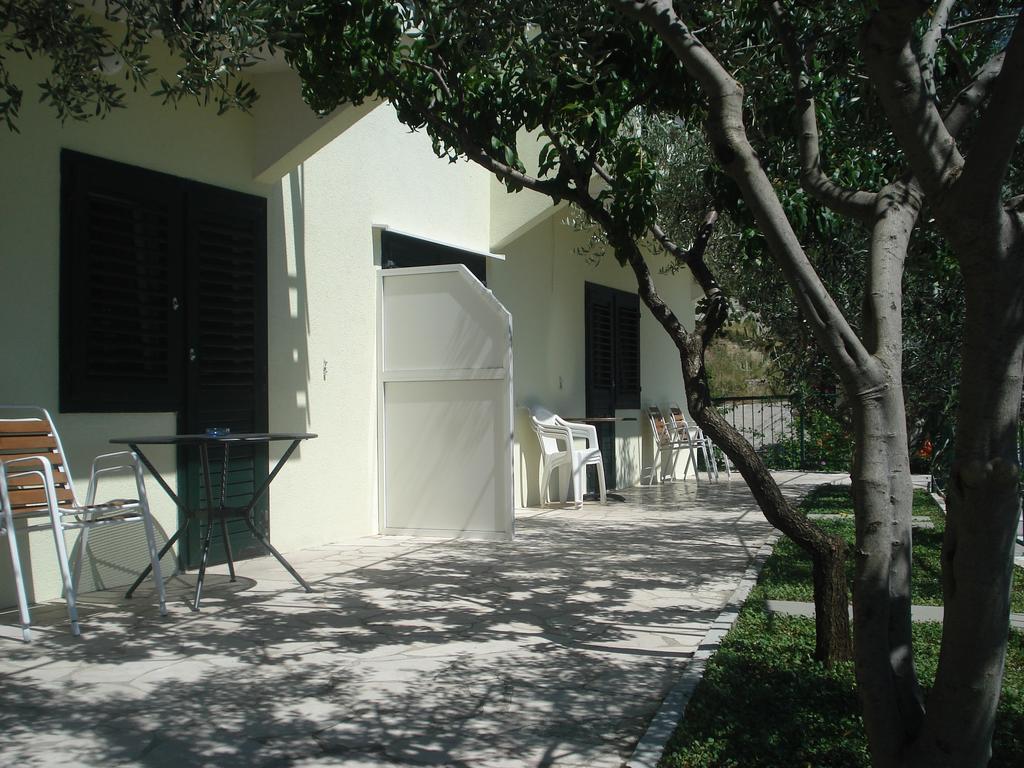 Apartments Smiljana Оміш Екстер'єр фото