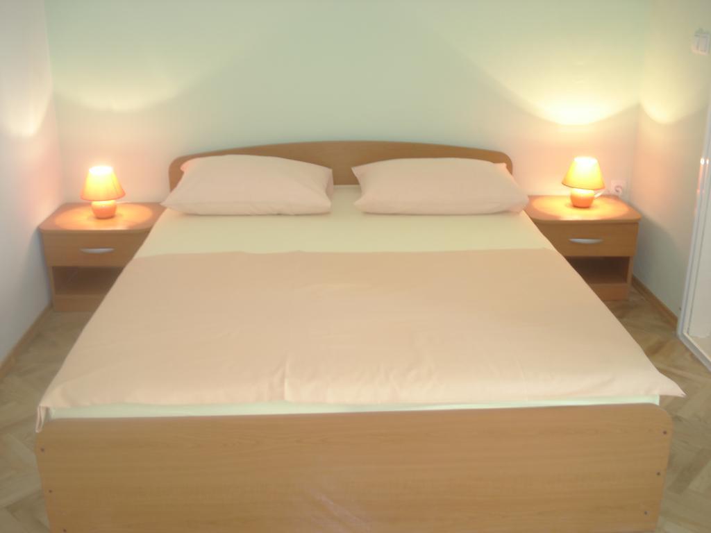 Apartments Smiljana Оміш Екстер'єр фото