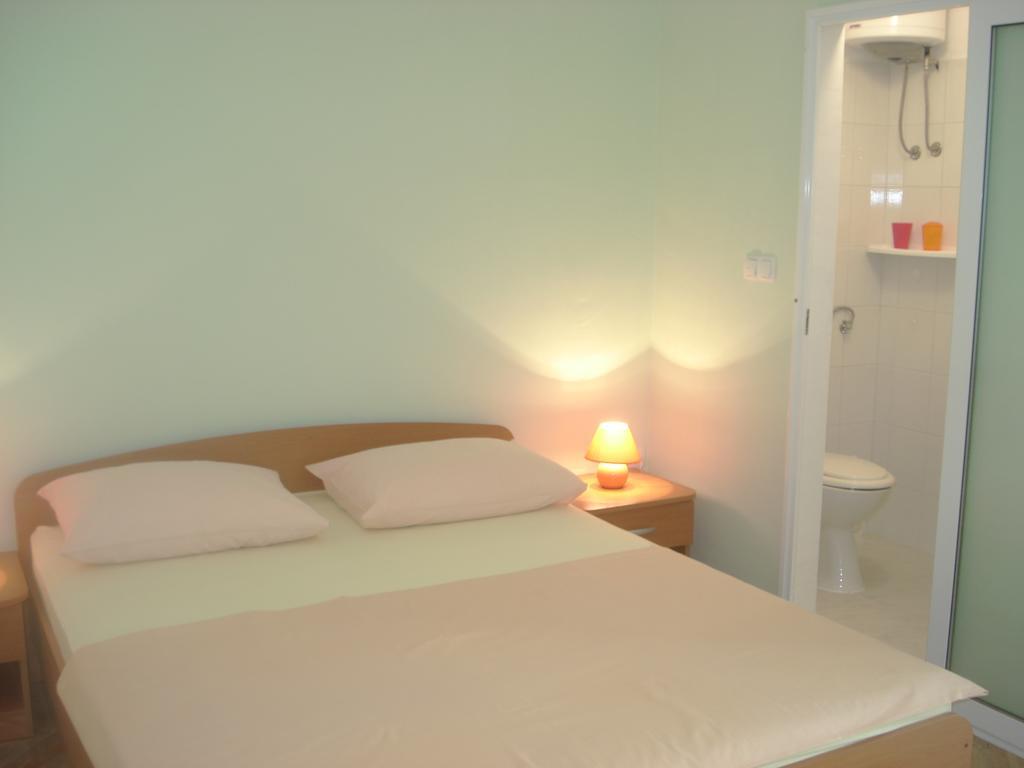 Apartments Smiljana Оміш Екстер'єр фото