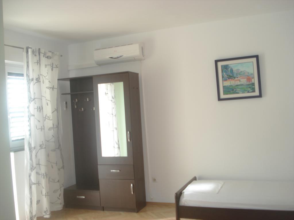 Apartments Smiljana Оміш Екстер'єр фото