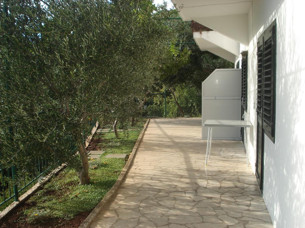 Apartments Smiljana Оміш Екстер'єр фото