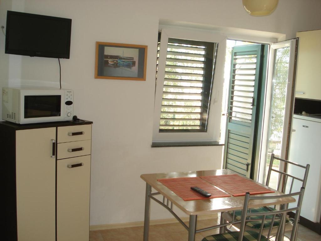 Apartments Smiljana Оміш Екстер'єр фото
