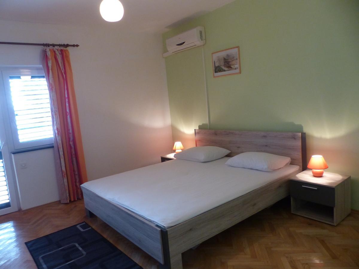 Apartments Smiljana Оміш Екстер'єр фото
