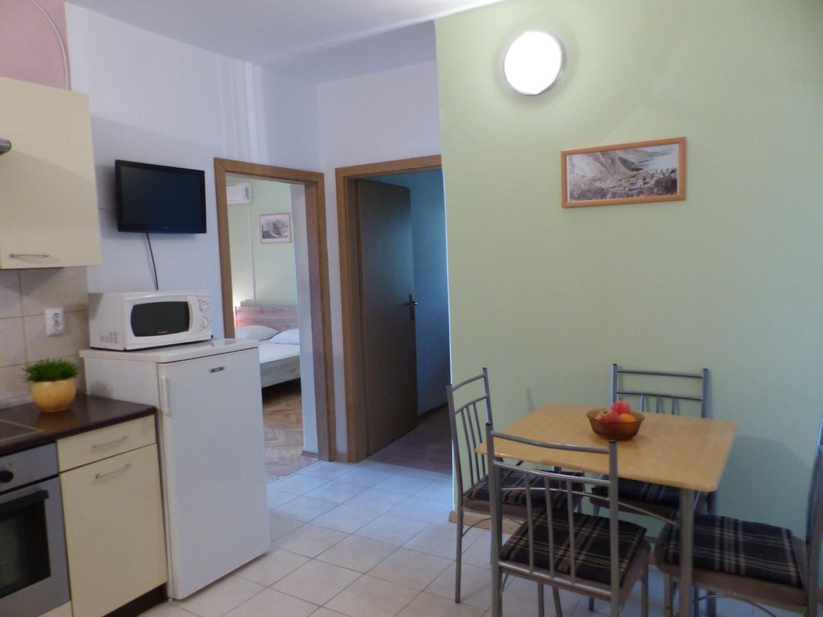 Apartments Smiljana Оміш Екстер'єр фото